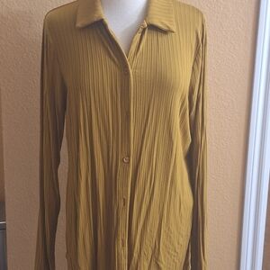 Amazon Essentials Mustard Ribbed Button-Up Top